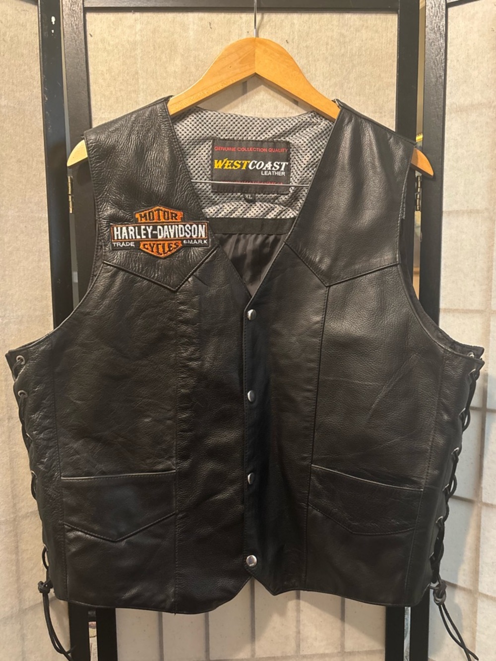 HARLEY DAVIDSON West Coast Leather Vest with Logo Patches